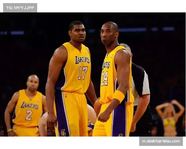 莱万转型组织型中锋创助攻纪录 展现现代中锋角色演变